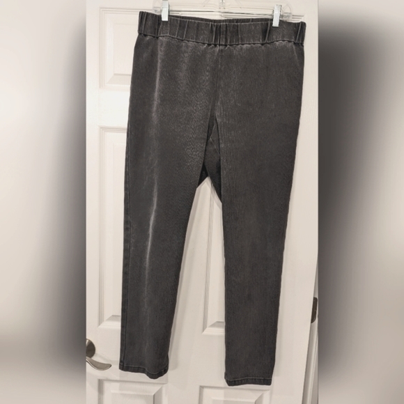 Soft Surroundings Pull On high rise Jeans Jeggings leggings jeans Washed Grey L - Picture 1 of 7